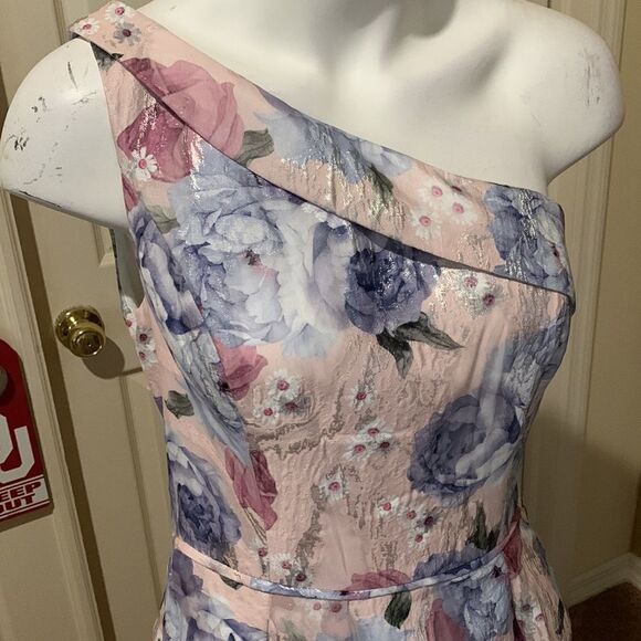 Aidan Mattox one shoulder ball gown violet multi. Size 6 - Picture 7 of 17